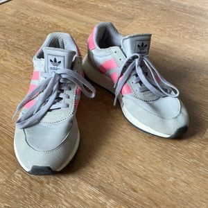 Adidas I-5923 size 8 grey and pink sneakers